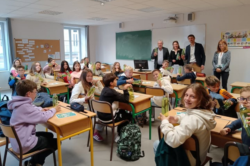 Le Conseil du departement en visite au collège Saint Jacques