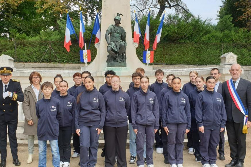 Hommage aux Harkis et autres membres des formations supplétives